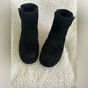 Ugg Cory LI Black Shearling Short Booties
